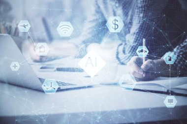 Teknoloji temalı hologramı olan bilgisayar geçmişi olan bir iş adamı. Yüksek teknoloji kavramı. Çoklu pozlama.