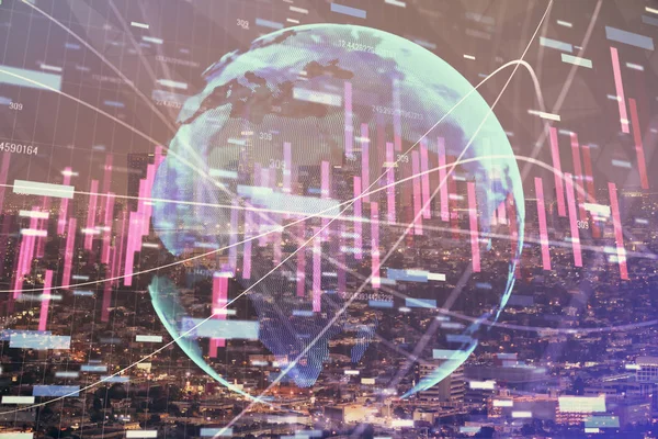 Gráfico financiero sobre paisaje nocturno de la ciudad con altos edificios de doble exposición de fondo. Concepto de análisis . —  Fotos de Stock