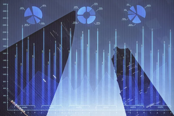 Forex diagram på stadsbilden med höga byggnader bakgrund multi exponering. Finansiell forskning. — Stockfoto