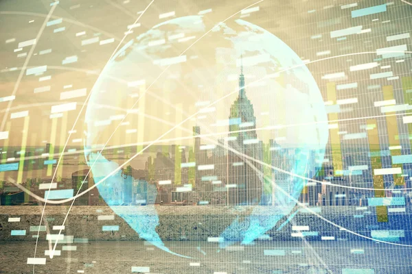 İş temalı hologram çizimine ve şehrin arka planına çifte maruz kalma. Başarı kavramı.