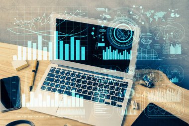 Forx grafiği ve bilgisayarla çalışma alanını iki katına çıkar. Uluslararası çevrimiçi ticaret kavramı.