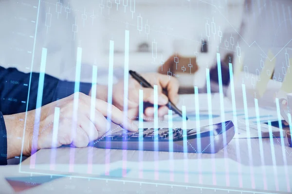 Grafico di trading finanziario doppia esposizione con sfondo desktop uomo. — Foto Stock