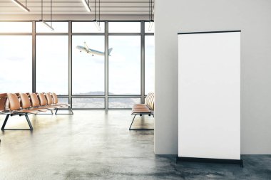 Büyük boş poster ile Havaalanı