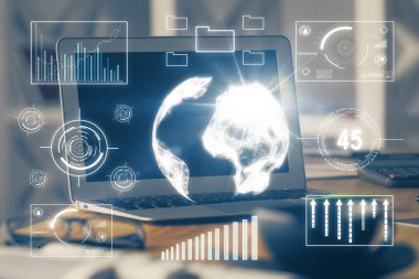 Borsa grafiği ve bilgisayar geçmişi olan tablolar. Çoklu maruz kalma. Mali analiz kavramı.