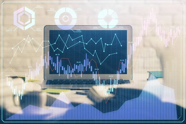 Gráfico financeiro desenho colorido e tabela com computador no fundo. Dupla exposição. Conceito de mercados internacionais. — Fotografia de Stock