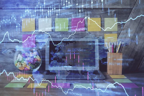 Multi-Exposition von Forex-Graph und Arbeitsraum mit Computer. Konzept des internationalen Online-Handels. — Stockfoto