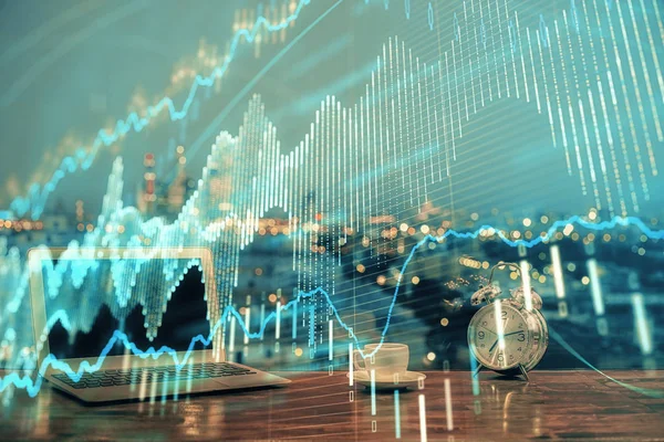 Finanzgrafik bunte Zeichnung und Tabelle mit Computer auf dem Hintergrund. Doppelbelichtung. Konzept der internationalen Märkte. — Stockfoto