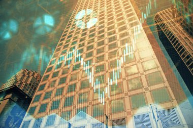 Yüksek binaların arka planında çoklu pozlama olan eski şehir haritası. Finansal araştırma kavramı.