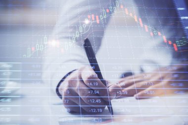 Finansal ticaret grafiği erkek masaüstü arkaplanı ile çoklu pozlama.