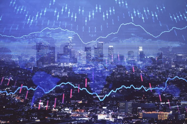 Gráfico financiero sobre paisaje nocturno de la ciudad con altos edificios de doble exposición de fondo. Concepto de análisis . — Foto de Stock