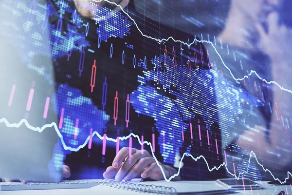 Arka planda ofiste bilgisayarda çalışan işadamı ile Forex grafiği. Analiz kavramı. Çift Pozlama.