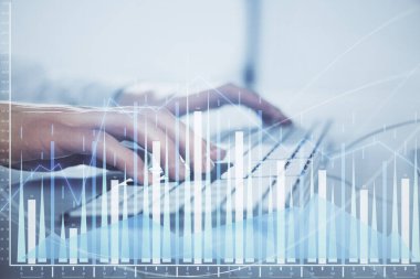 Arka planda ofiste bilgisayarda çalışan işadamı ile Forex grafiği. Sert çalışma kavramı. Closeup. Çoklu pozlama.