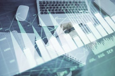 Forex tablosu WOMANS el notları arka plan alarak görüntülenir. Araştırma kavramı. Çoklu pozlama