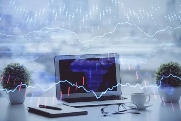 Forex Chart ολόγραμμα στο τραπέζι με φόντο υπολογιστή. Πολλαπλή έκθεση. Έννοια των χρηματοπιστωτικών αγορών. — Φωτογραφία Αρχείου