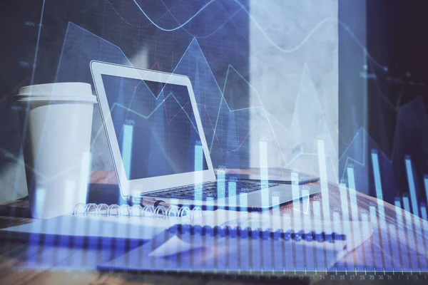Hologram Forex na stole s počítačovým pozadím. Multi expozice. Koncepce finančních trhů. — Stock fotografie