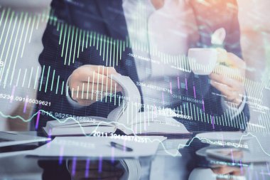 Borsa forex grafik ile kahve ile işadamı çift pozlama.