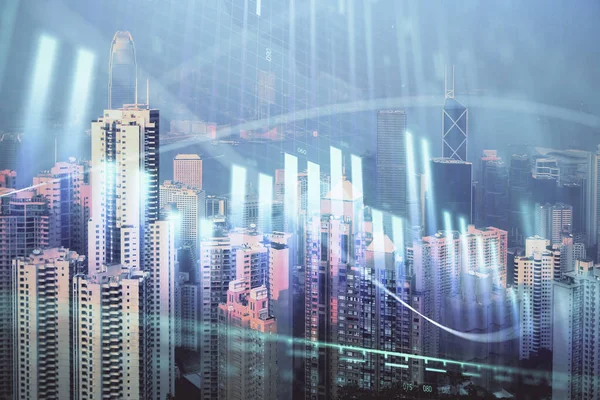 Gráfico Forex na vista da cidade com arranha-céus de fundo multi exposição. Conceito de análise financeira . — Fotografia de Stock
