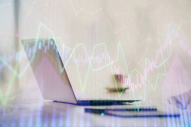 Grafik ve finansal bilgilere ve bilgisayar geçmişi olan çalışma alanına çoklu maruz kalma. Uluslararası çevrimiçi ticaret kavramı.