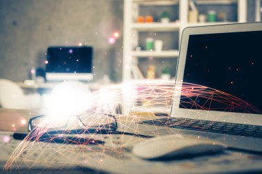 Sosyal ağ tema simgesi olan masaüstü bilgisayarı. Çoklu maruz kalma. Uluslararası bağlantılar kavramı.