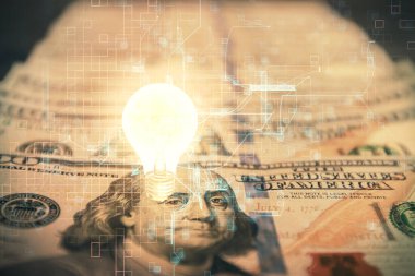 Arka planda Amerikan Doları 'na çekilen ampulün iki katı yansıması. Fikir kavramı.