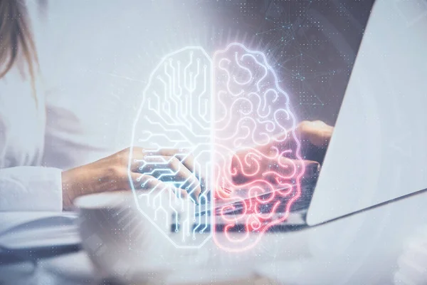 Multi exposição das mãos da mulher que trabalham no computador e no desenho humano do holograma do cérebro. Ai conceito de tecnologia. — Fotografia de Stock