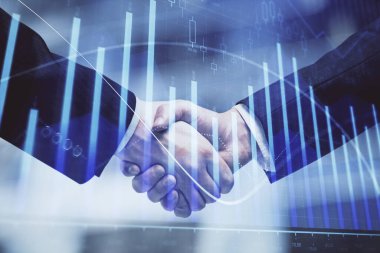 Forx grafik hologramı ve iki adamın el sıkışması. Borsa konsepti.