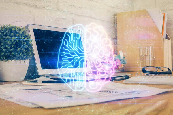 Dubbele blootstelling van de werkruimte met computer en menselijk brein tekenen hologram. Brainstormconcept. — Stockfoto