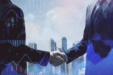 Forx grafik hologramı ve iki adamın el sıkışması. Borsa konsepti.