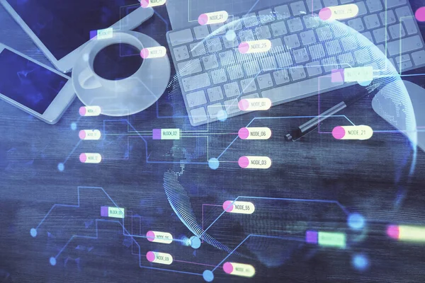 Doble exposición de la tecnología tema dibujo sobre escritorio de mesa de trabajo. Vista superior. Concepto de análisis global de datos. —  Fotos de Stock