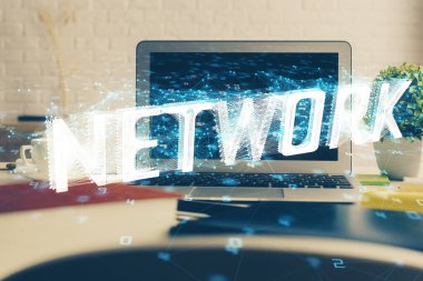 Kişisel bilgisayar ve teknik tema çizimi ile masaüstü çok açıkta. Büyük Veri Kavramı.