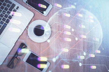 Harita hologramının masaüstü üzerinde çift pozlama. Üst Manzara. Uluslararası bağlantı kavramı.