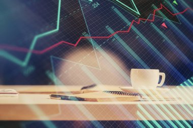 Önx grafik çizimi ve masaüstü ile kahve ve masa arkasındaki öğelerin çoklu pozlandırılması. Finansal piyasa ticareti kavramı