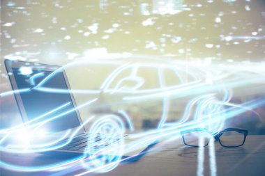 Otomobil hologramı çizimi olan masaüstü bilgisayar arkaplanı. Çoklu maruz kalma. Teknoloji kavramı.
