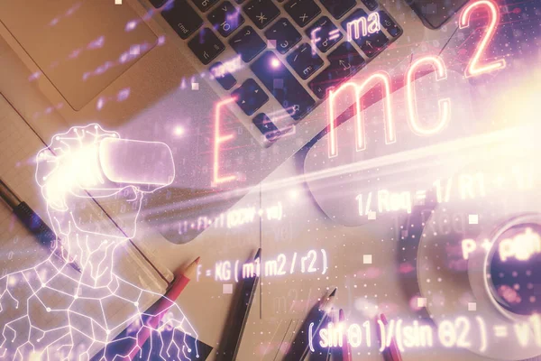 Física e matemática holograma tema com desenhos de fórmula sobre o computador no fundo do desktop. Vista superior. Exposição múltipla. Conceito de educação . — Fotografia de Stock