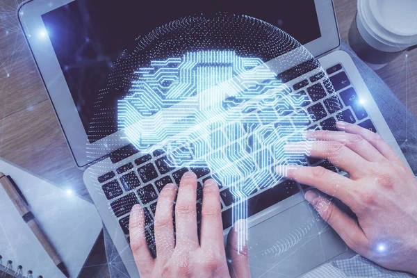 Dubbel exponering av män händer skriva över datorns tangentbord och hjärnan hologram ritning. Högst upp. Begreppet Ai och datateknik. — Stockfoto