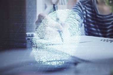 Not alan ellerin üzerinde mavi parmak izi hologramı. Güvenlik kavramı. Çift pozlama