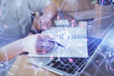 El üstünde tutulan nöron hologramı. Araştırma ve öğrenim kavramı. Çift pozlama