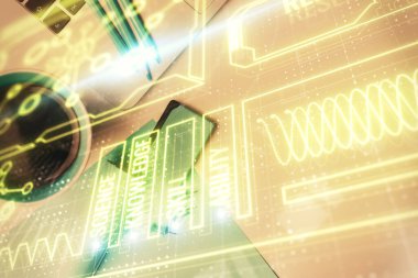 Masaüstü arkaplanındaki bilgisayar üzerinden eğitim hologramı çizimleri. Üst Manzara. Çoklu pozlama.