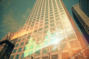 Yüksek binaların arka planında çoklu pozlama olan eski şehir haritası. Finansal araştırma kavramı.