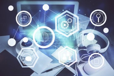 Sosyal ağ hologramıyla birlikte bilgisayar masaüstünde. Çifte maruziyet. Uluslararası insan ilişkileri kavramı.