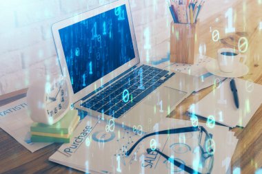 Bilgisayarın arka planda ve teknik tema çiziminde çoklu pozlama. Büyük veri kavramı.