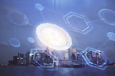 Kripto para birimi temalı hologram çizimine ve şehrin arka planına çoklu maruz kalma. Engelleme zinciri ve bitcoin kavramı.