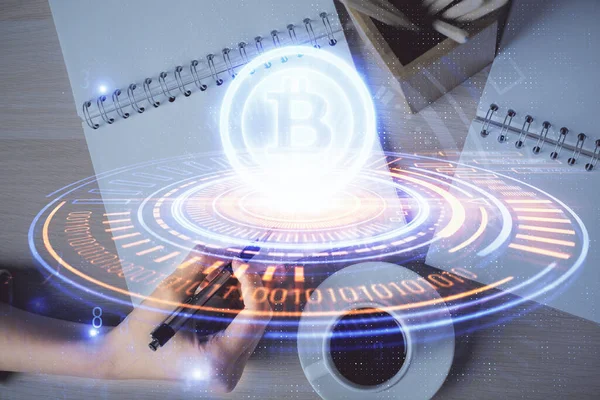 Cryptocurrency hologram över kvinnor händer skriva bakgrund. Begreppet blockchain. Dubbel exponering — Stockfoto