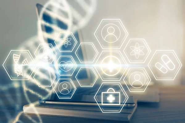 Desktop-Computer Hintergrund und DNA-Zeichnung. Doppelbelichtung. Wissenschaftskonzept. — Stockfoto