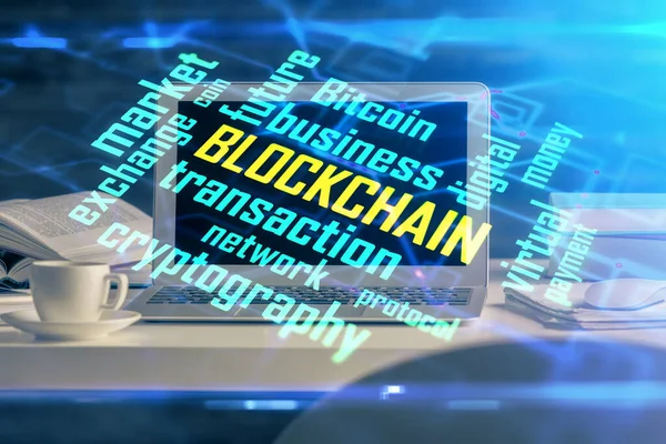 Multi esposizione di ologramma tema blockchain e tabella con sfondo del computer. Concetto di Bitcoin valuta crypto. — Foto Stock