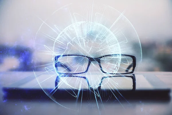 Holograma temático de negocios con gafas en el fondo de la mesa. Concepto de búsqueda. Doble exposición . —  Fotos de Stock