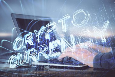 Arka planda bilgisayar üzerinde çalışan bir iş adamıyla engelleme temalı Hud. Kripto zinciri kavramı. Çift pozlama.