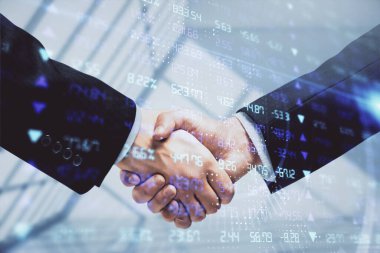 Forx grafik hologramı ve iki adamın el sıkışması. Borsa konsepti.