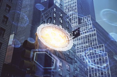 Kripto para birimi temalı hologram çizimi ve şehrin veiw arka planına çift pozlama. Engelleme zinciri ve bitcoin kavramı.