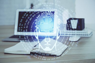 Bilgisayar ve insan beyin hologramıyla çalışma alanının çoklu açığı. Beyin fırtınası konsepti.